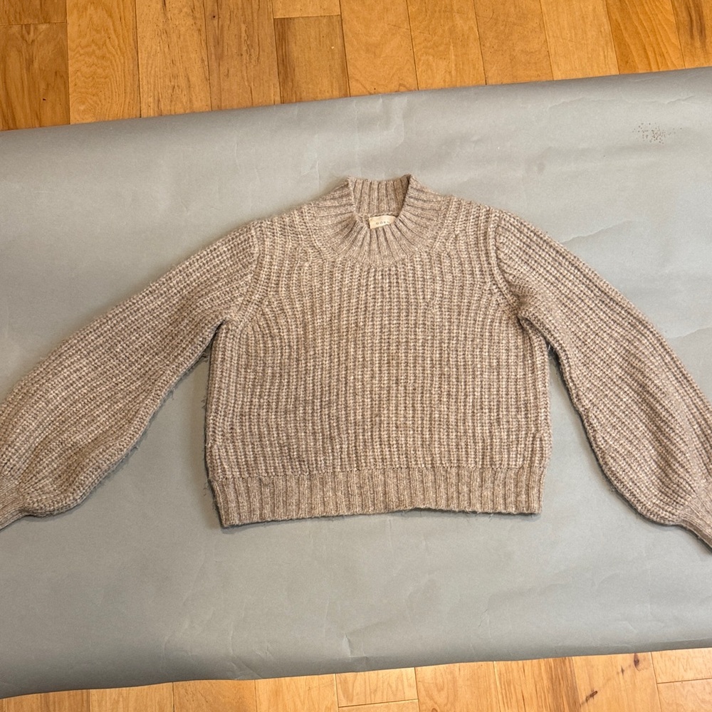 DOEN - Cozy Tan Women's Sweater